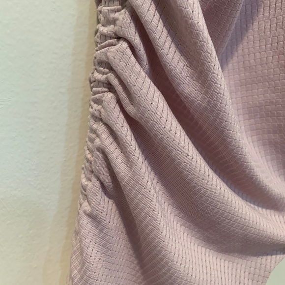 Fabletics Leggins with Rouched Sides - Picture 4 of 5